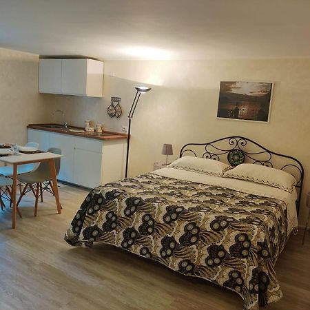 Le Case Di Giulia Abbadia Lariana Habitación foto
